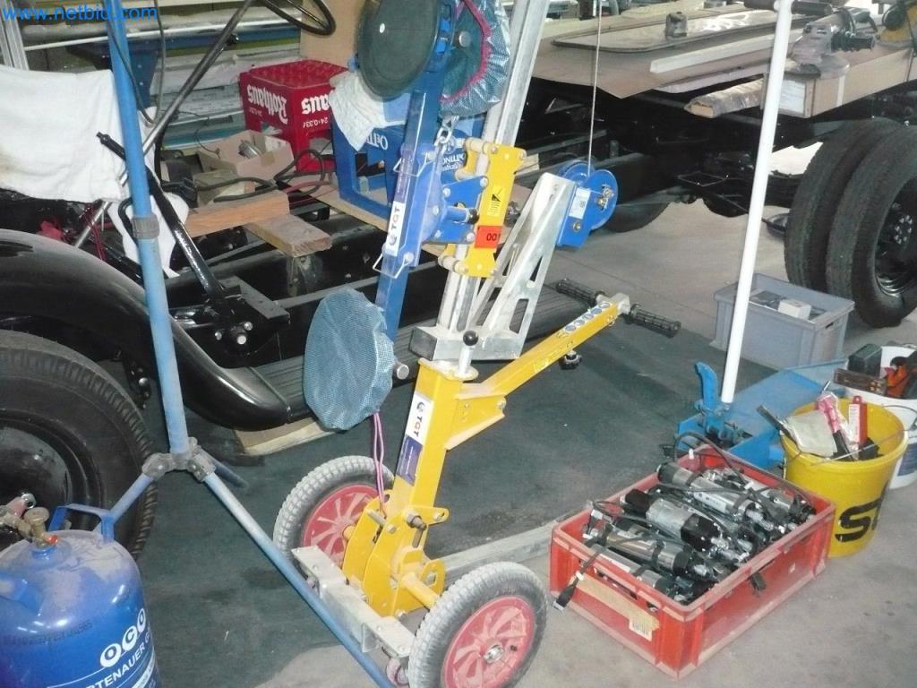 Vybavení montážní firmy pro dveře a okna-1