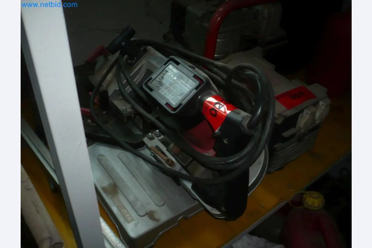 Vybavení montážní firmy pro dveře a okna-1