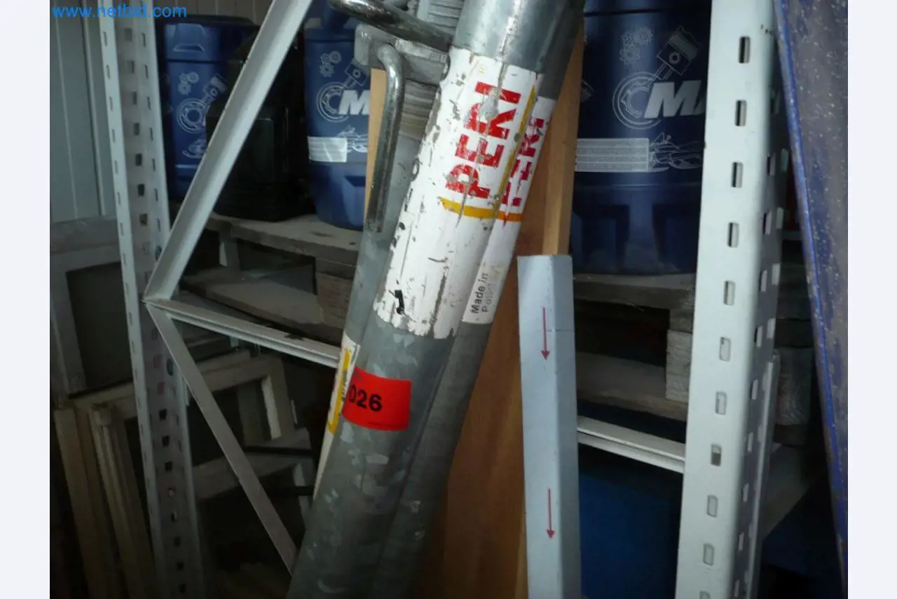Equipamiento para una empresa de instalación de puertas y ventanas-1
