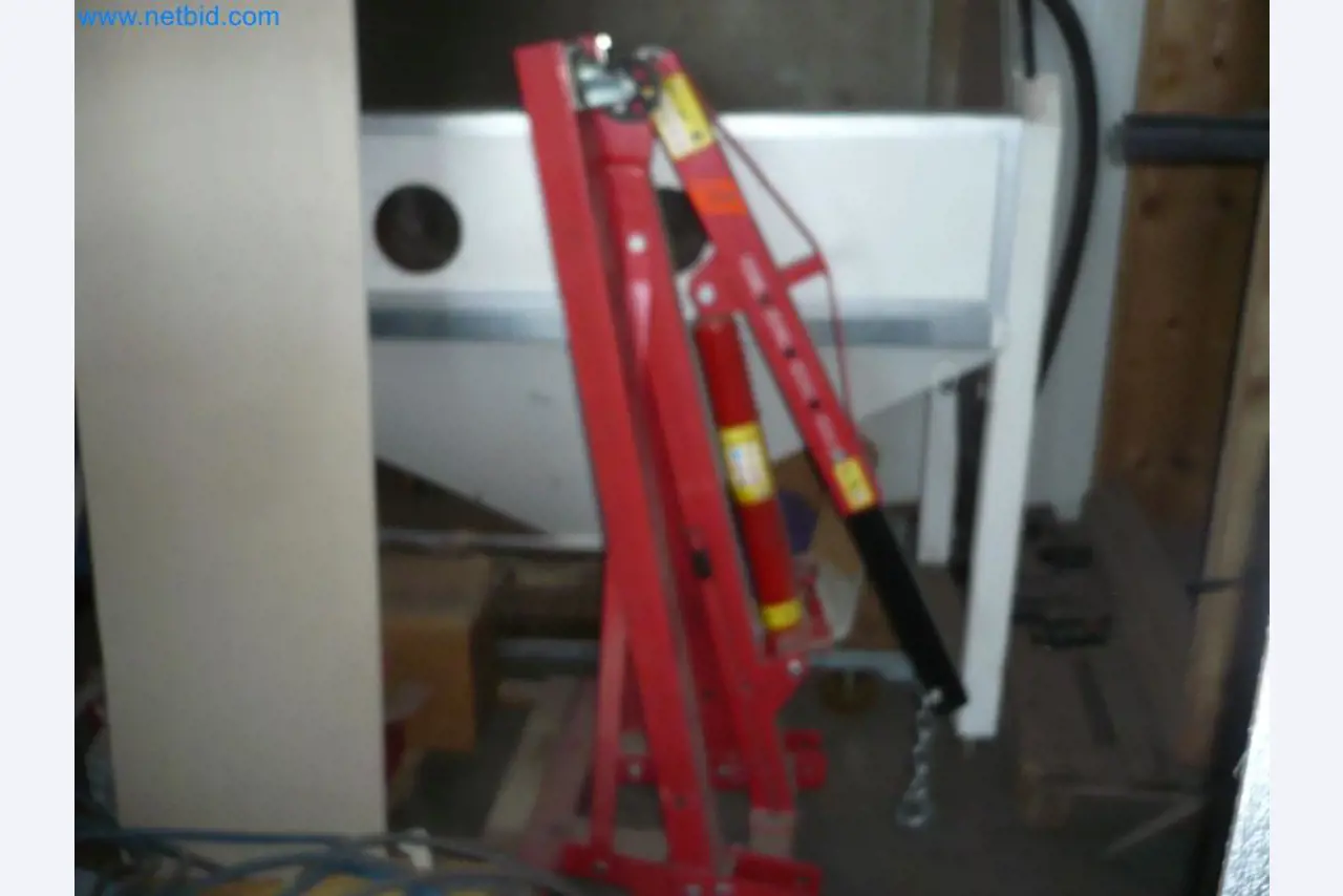 Vybavení montážní firmy pro dveře a okna-1