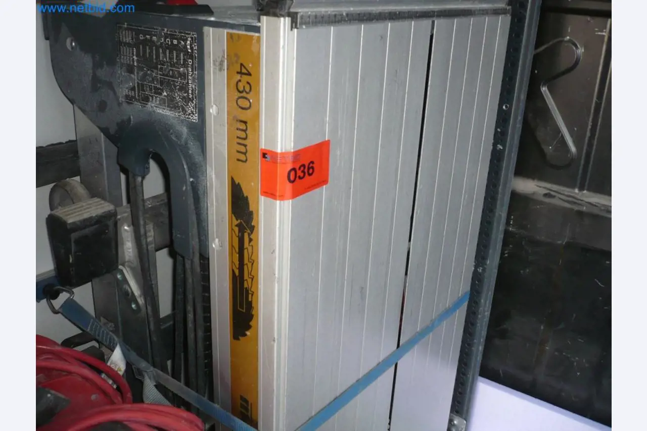 Équipement d'une entreprise de montage de portes et de fenêtres-1