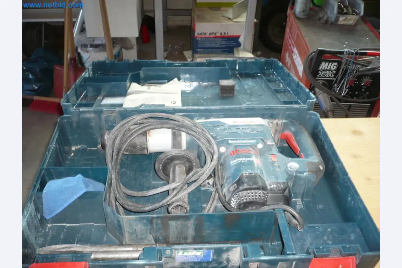 Vybavení montážní firmy pro dveře a okna-1