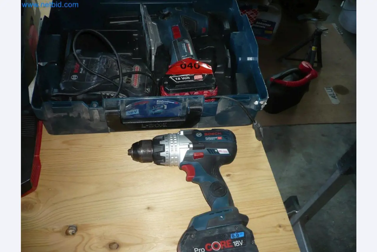 Equipamiento para una empresa de instalación de puertas y ventanas-1