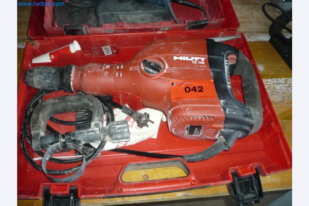 Ausstattung eines Montagebetriebes für Türen und Fenster-1