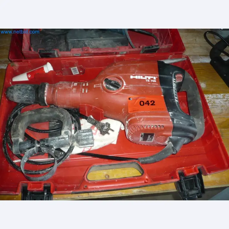 Ausstattung eines Montagebetriebes für Türen und Fenster-1