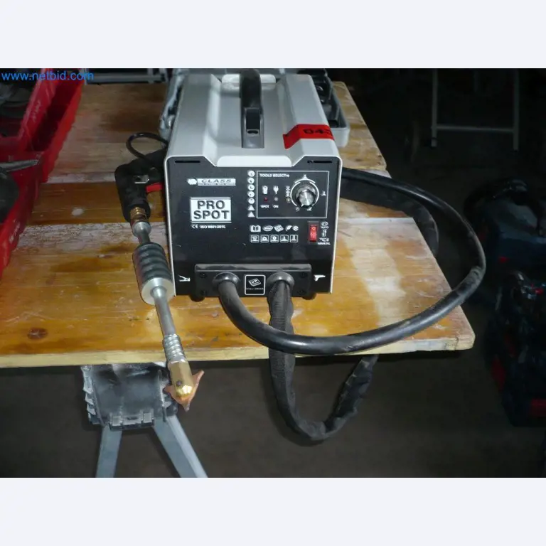 Equipment for a company for the assembly of doors and windows-1