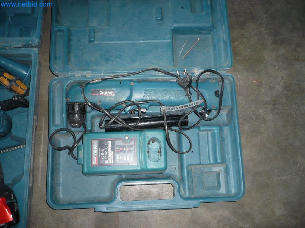 Ausstattung eines Montagebetriebes für Türen und Fenster-2