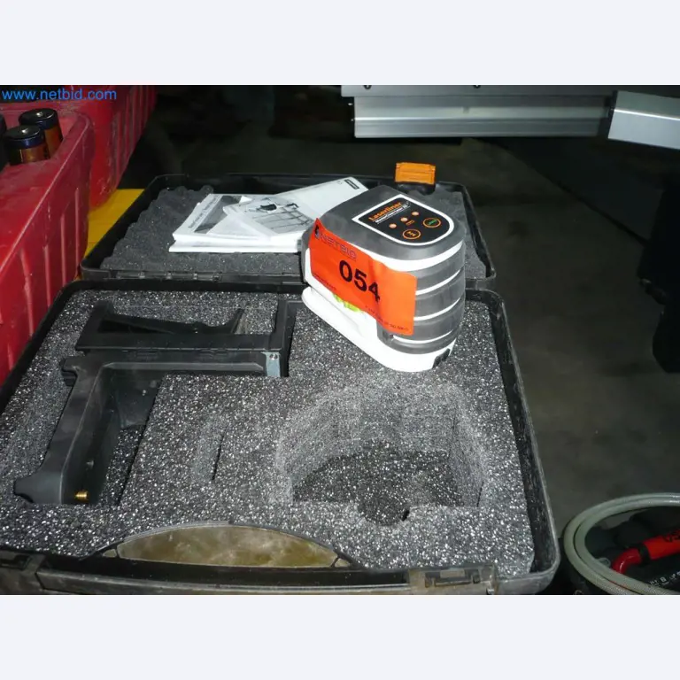 Vybavení montážní firmy pro dveře a okna-1