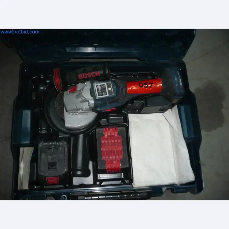 Ausstattung eines Montagebetriebes für Türen und Fenster-1