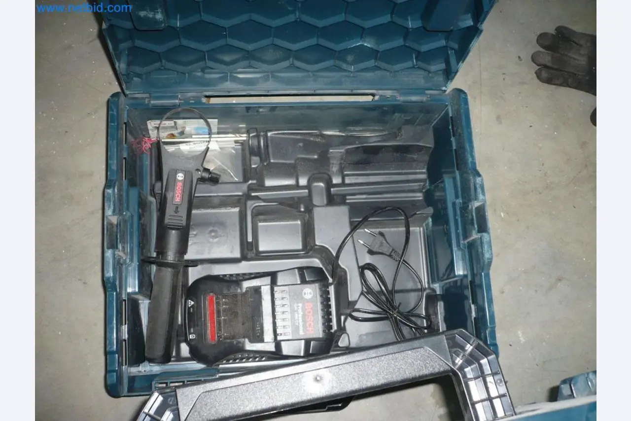 Vybavení montážní firmy pro dveře a okna-2