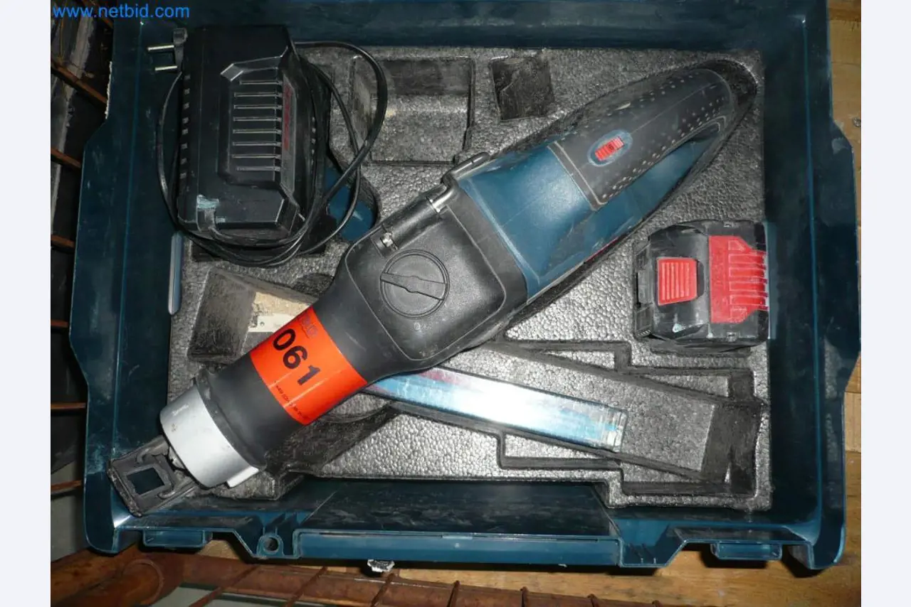 Vybavení montážní firmy pro dveře a okna-1