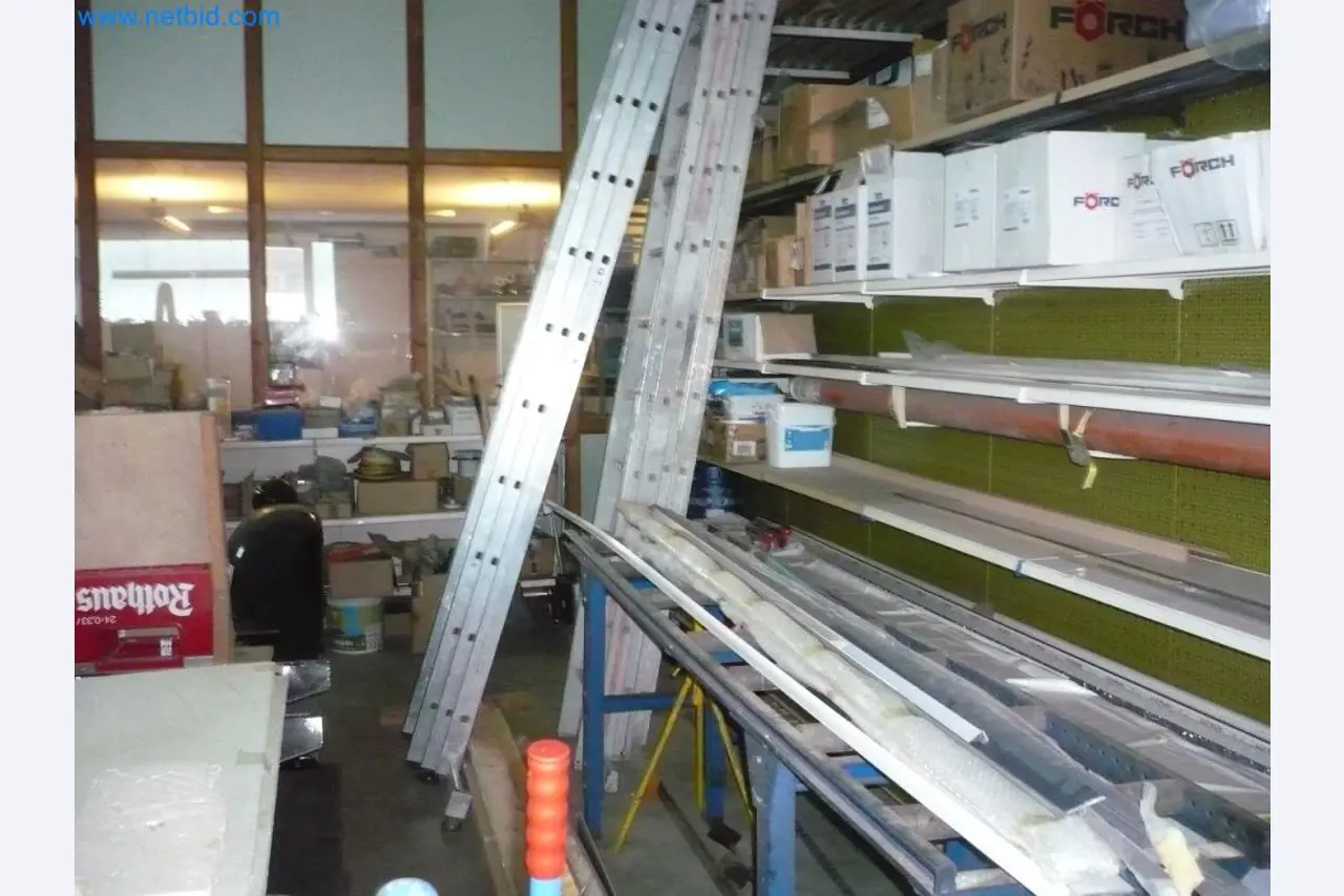 Ausstattung eines Montagebetriebes für Türen und Fenster-1