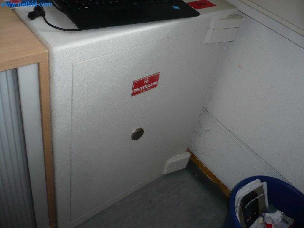 Vybavení montážní firmy pro dveře a okna-1