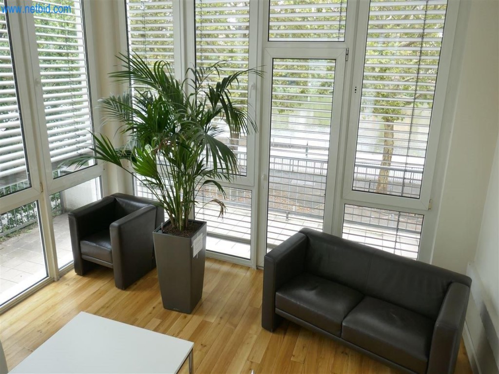 Equipamiento clínico en buen estado-3