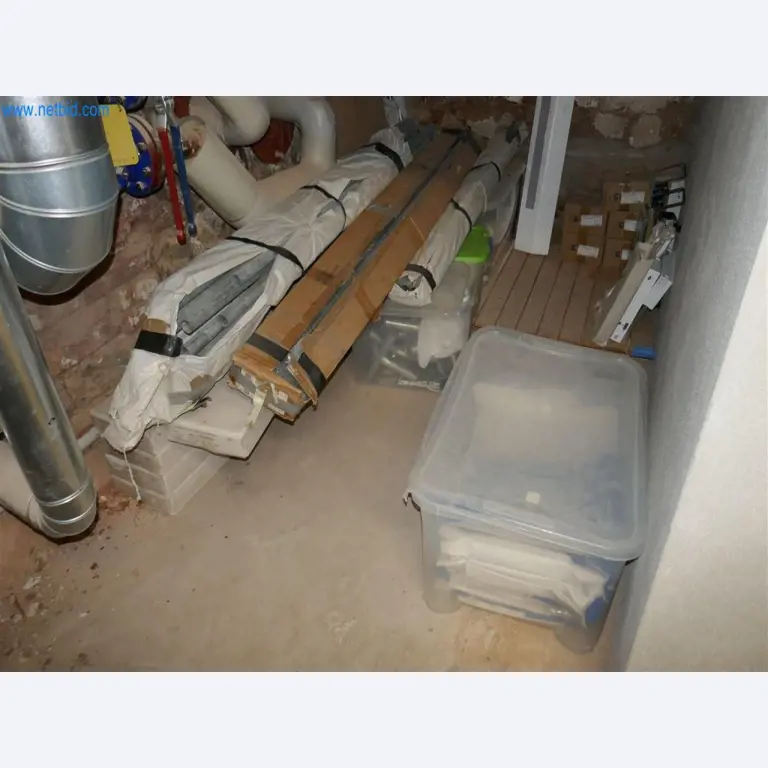 Equipamiento clínico en buen estado-1