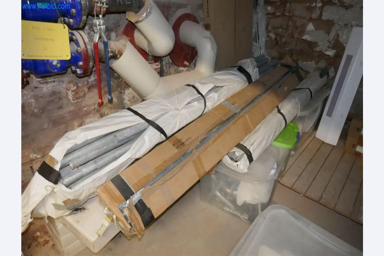 Equipamiento clínico en buen estado-2