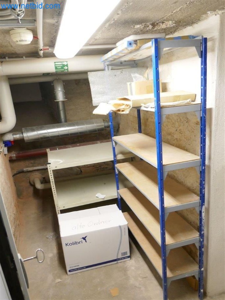 Equipamiento clínico en buen estado-4