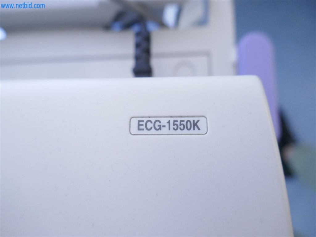 Equipamiento clínico en buen estado-10