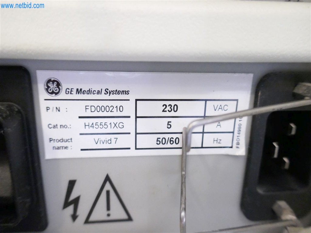 Equipamiento clínico en buen estado-5