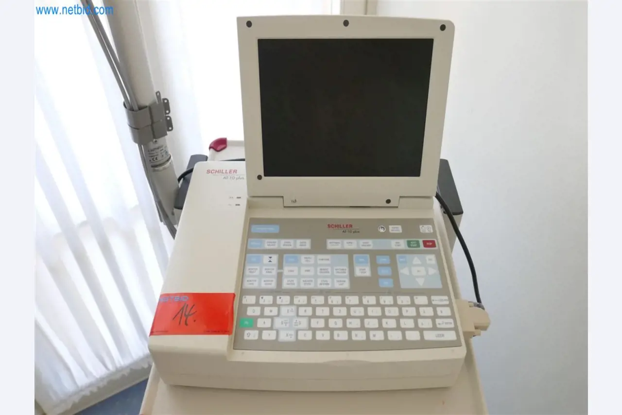 Gepflegte Klinikausstattung-3