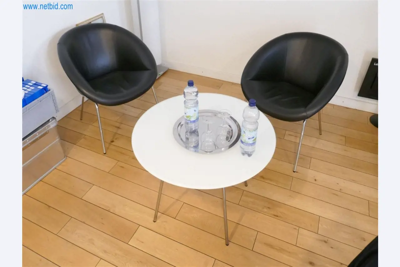 Equipamiento clínico en buen estado-1