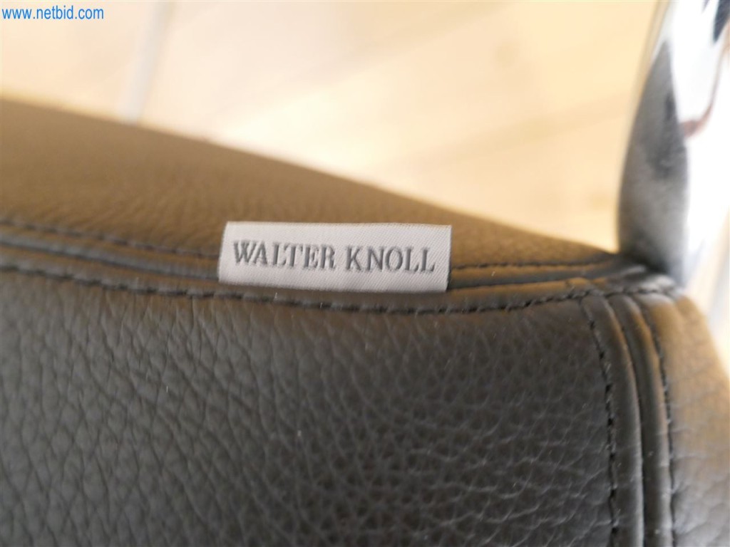 Equipamiento clínico en buen estado-2