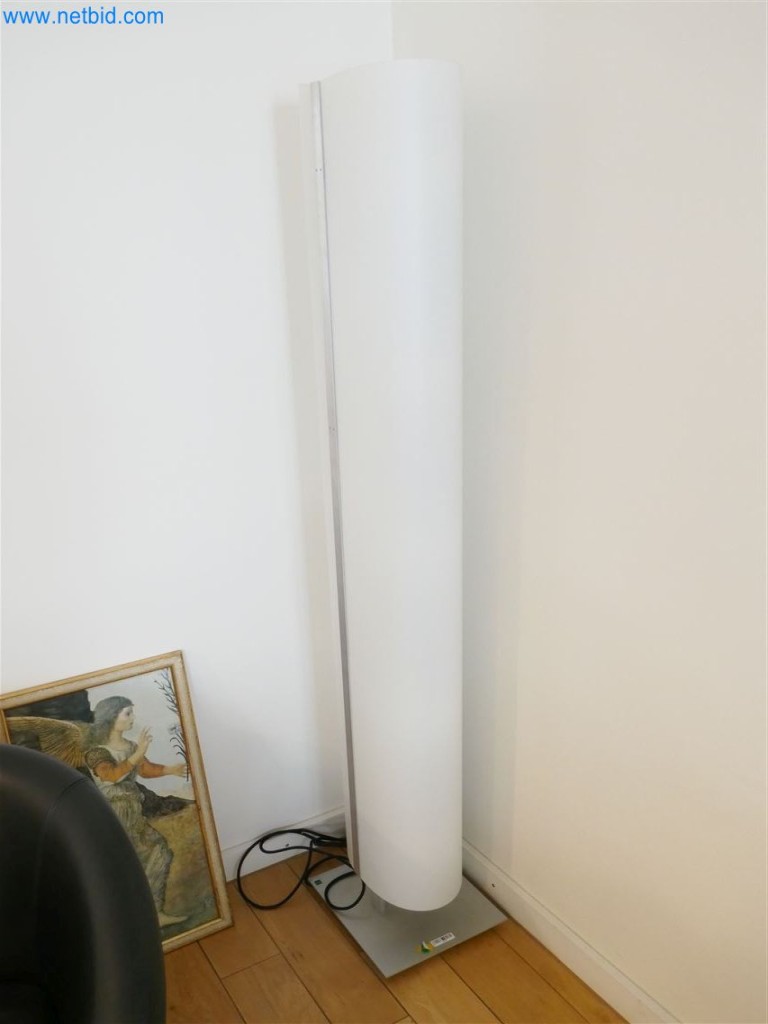 Equipamiento clínico en buen estado-3