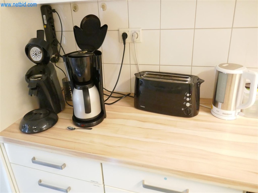 Equipamiento clínico en buen estado-1