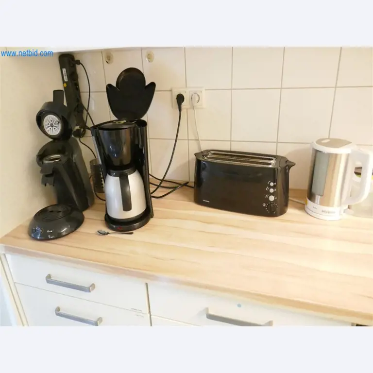 Equipamiento clínico en buen estado-1