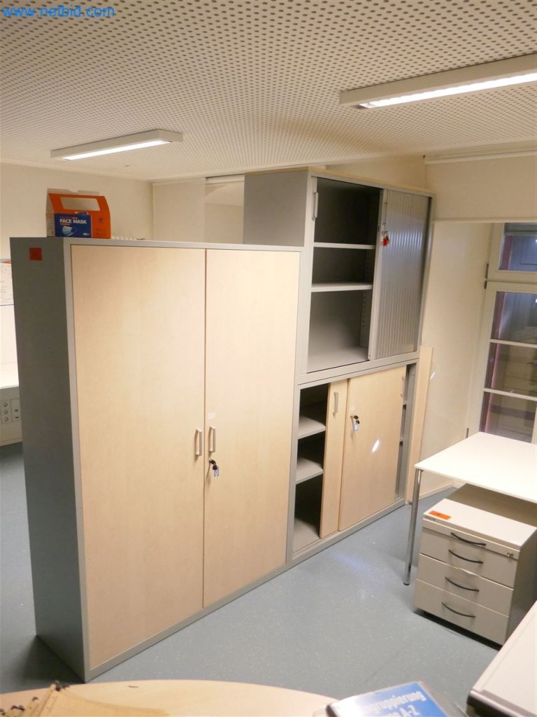 Equipamiento clínico en buen estado-5