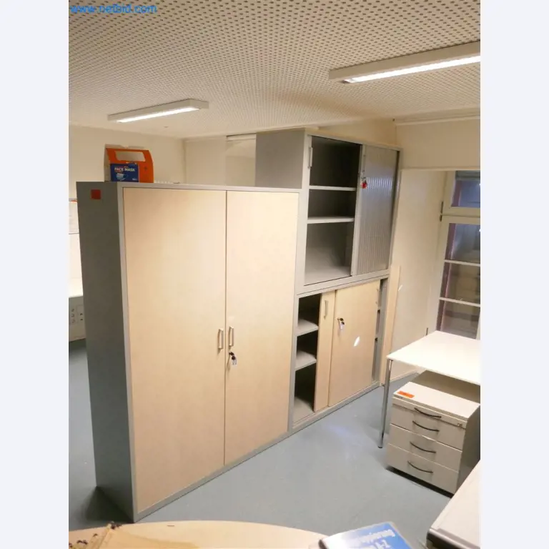 Equipamiento clínico en buen estado-5