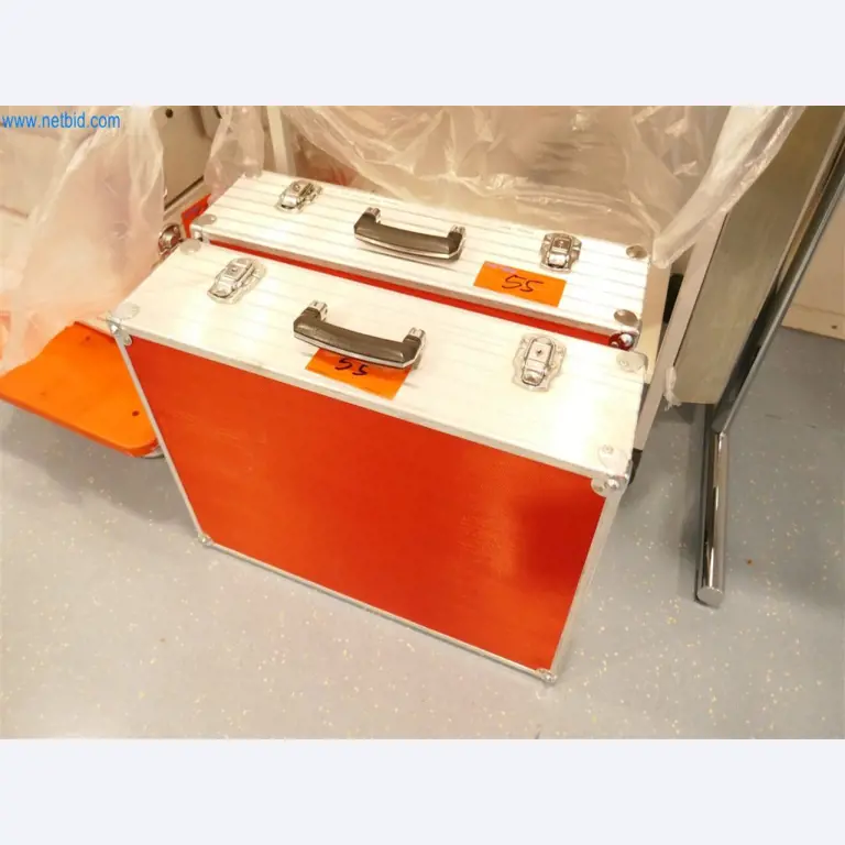 Equipamiento clínico en buen estado-2