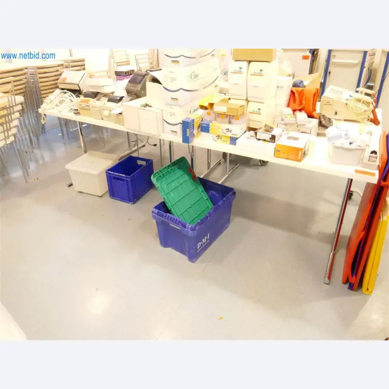 Equipamiento clínico en buen estado-1