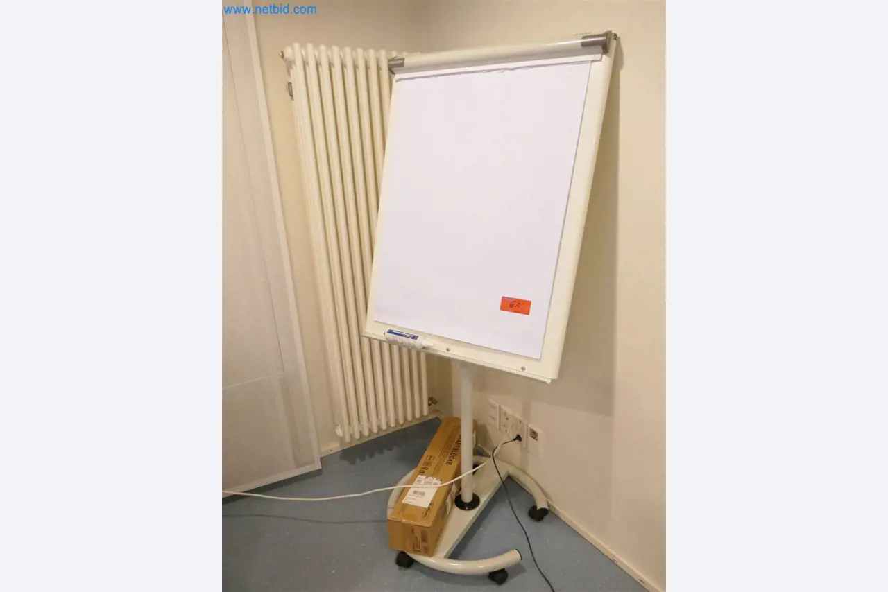 Equipamiento clínico en buen estado-2