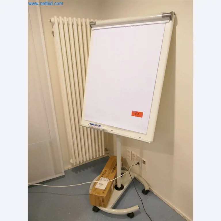 Equipamiento clínico en buen estado-2