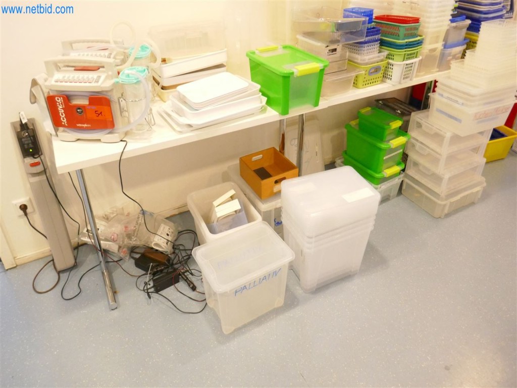 Equipamiento clínico en buen estado-3