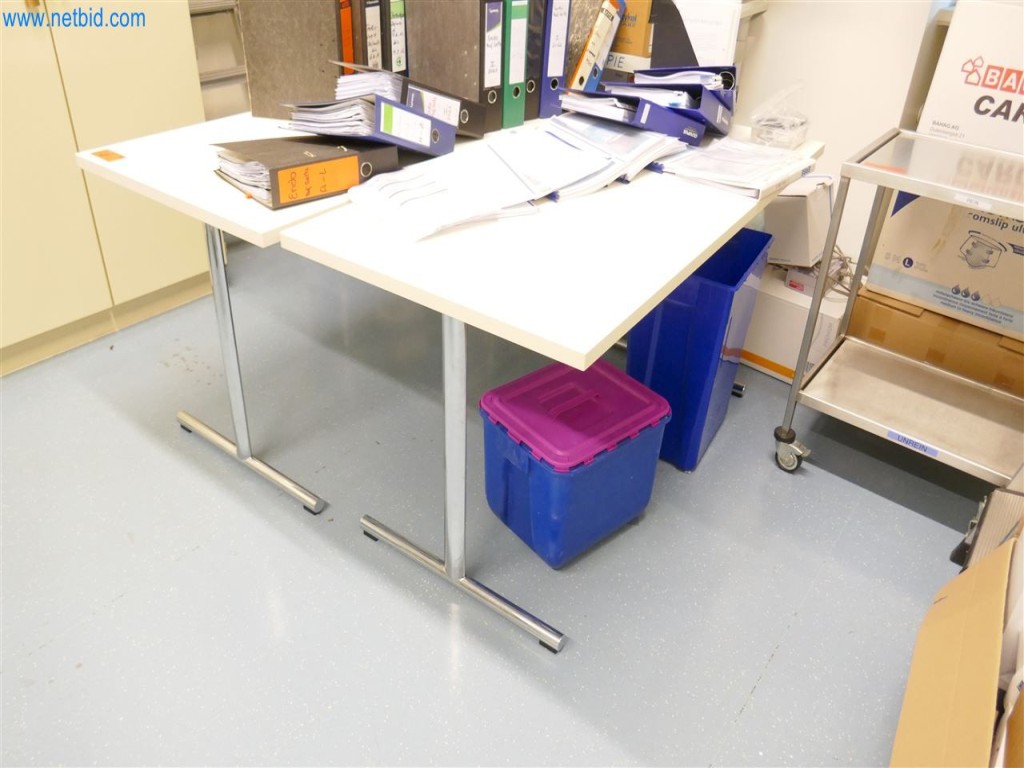 Equipamiento clínico en buen estado-1