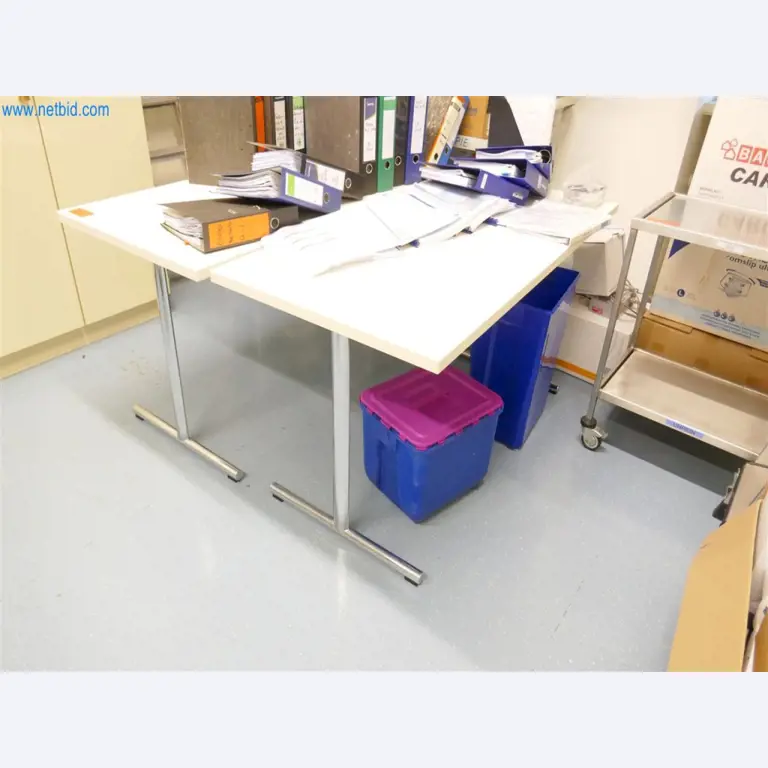 Equipamiento clínico en buen estado-1