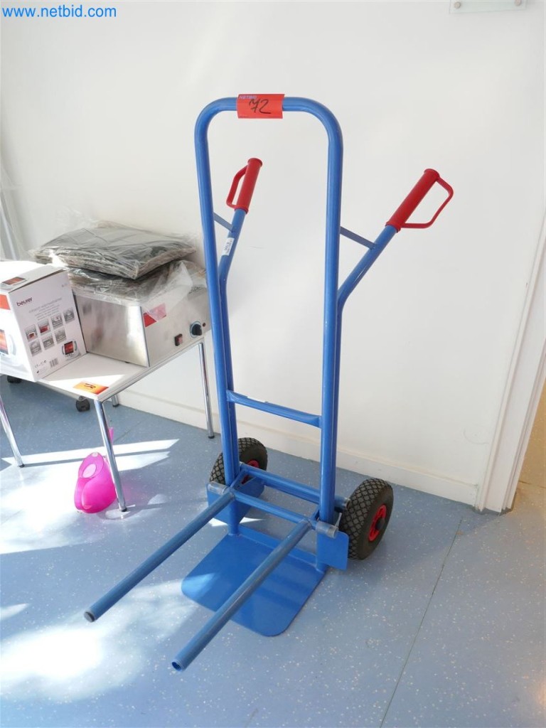 Equipamiento clínico en buen estado-1