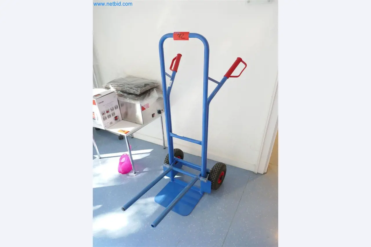 Equipamiento clínico en buen estado-1