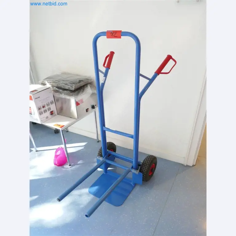 Equipamiento clínico en buen estado-1