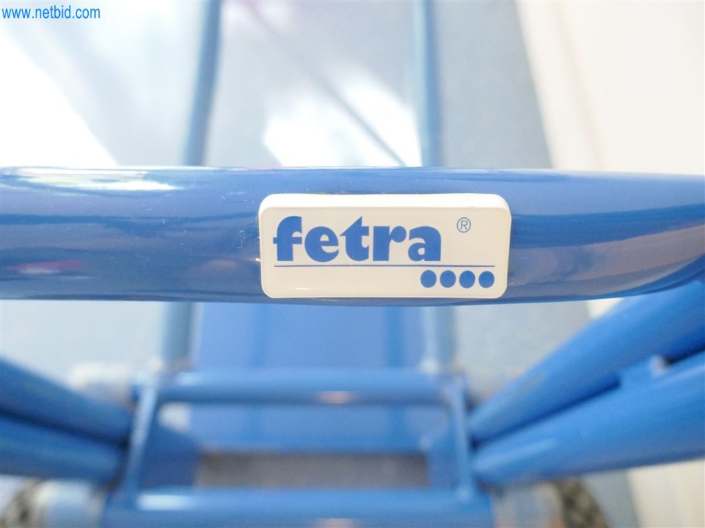 Equipamiento clínico en buen estado-2