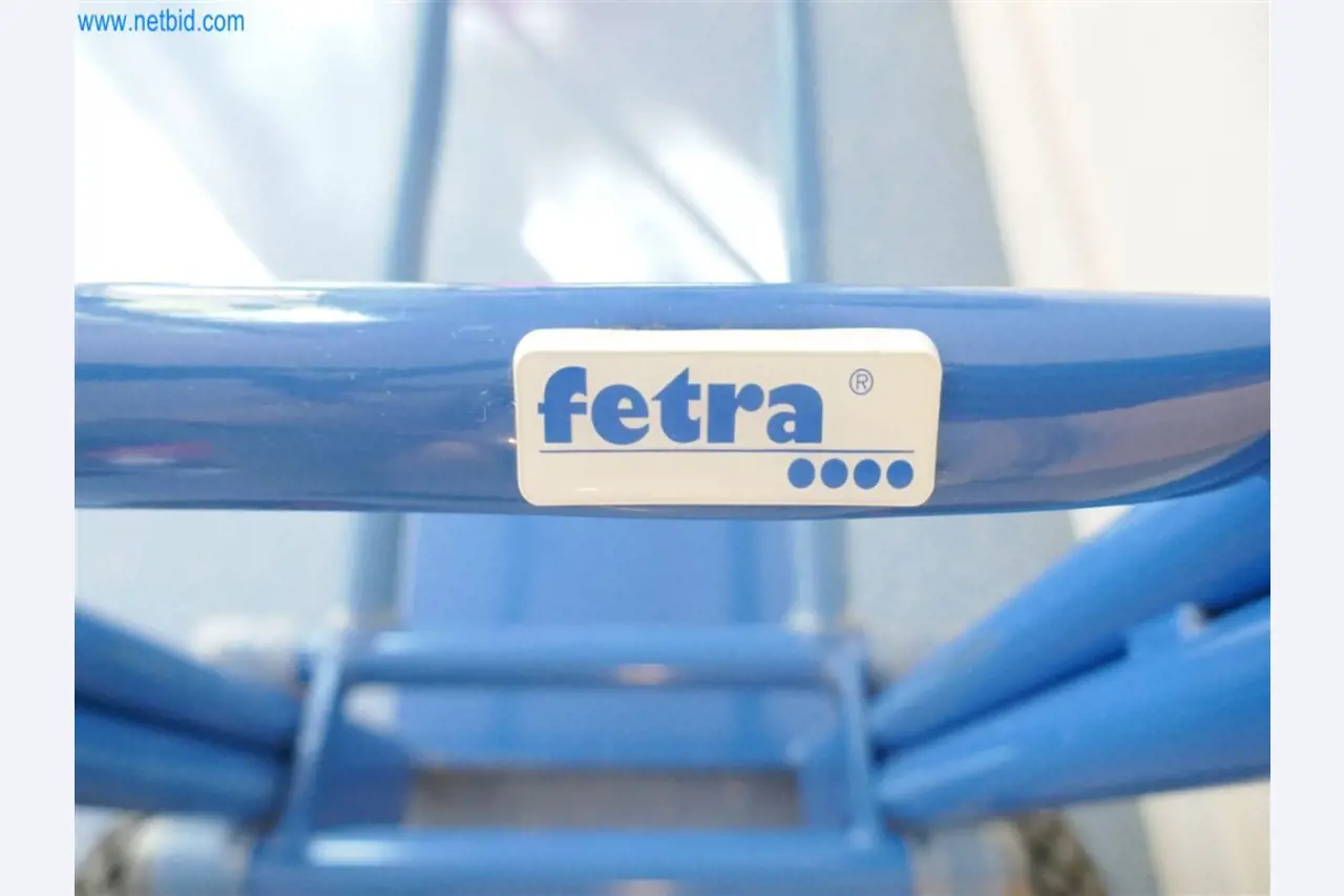 Equipamiento clínico en buen estado-2