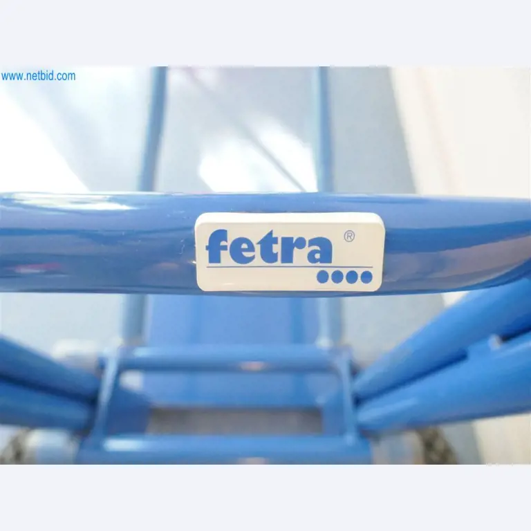 Equipamiento clínico en buen estado-2