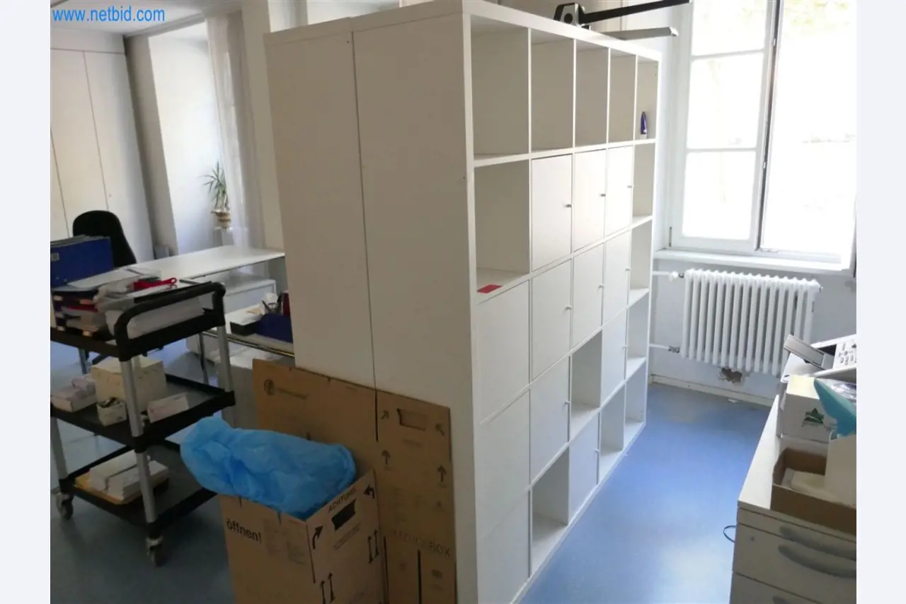 Equipamiento clínico en buen estado-3