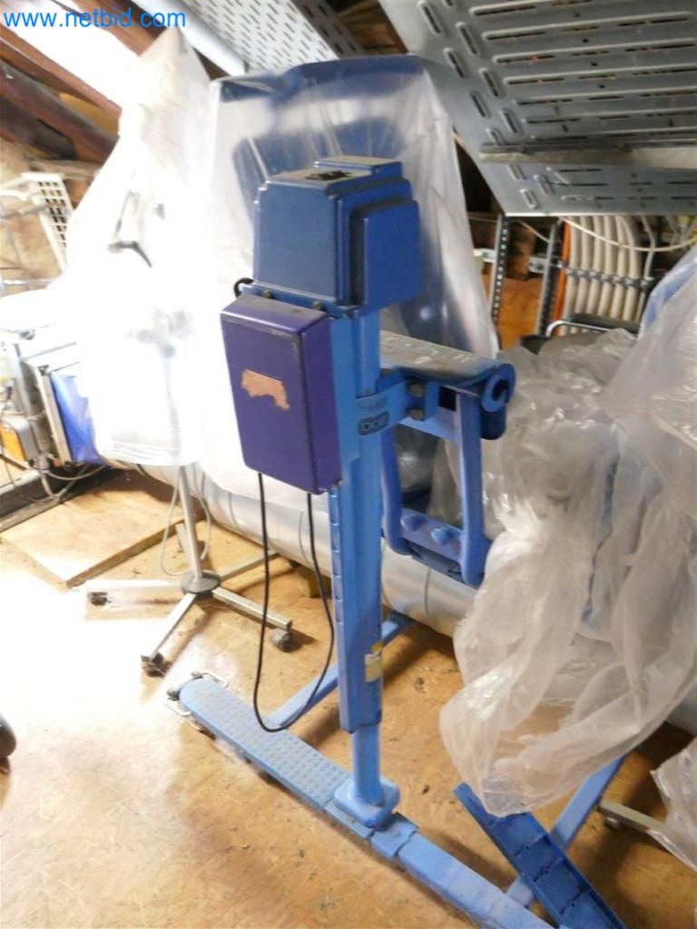 Equipamiento clínico en buen estado-3