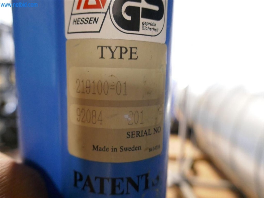 Equipamiento clínico en buen estado-5