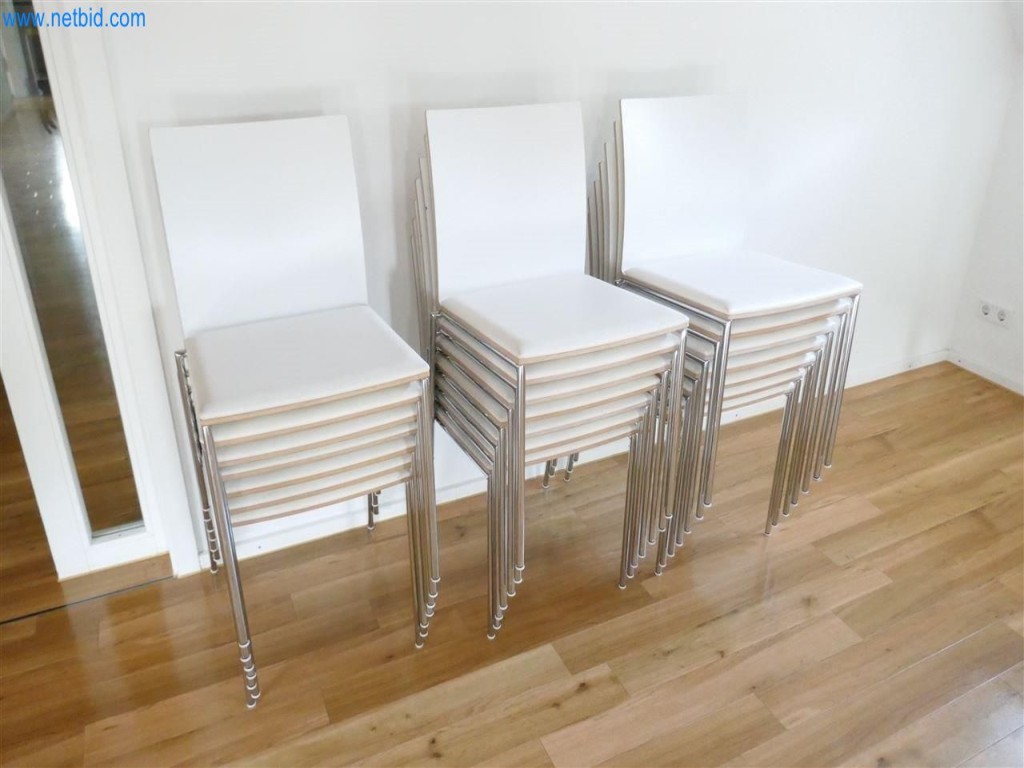 Equipamiento clínico en buen estado-2