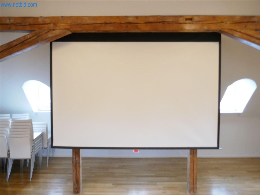 Equipamiento clínico en buen estado-3