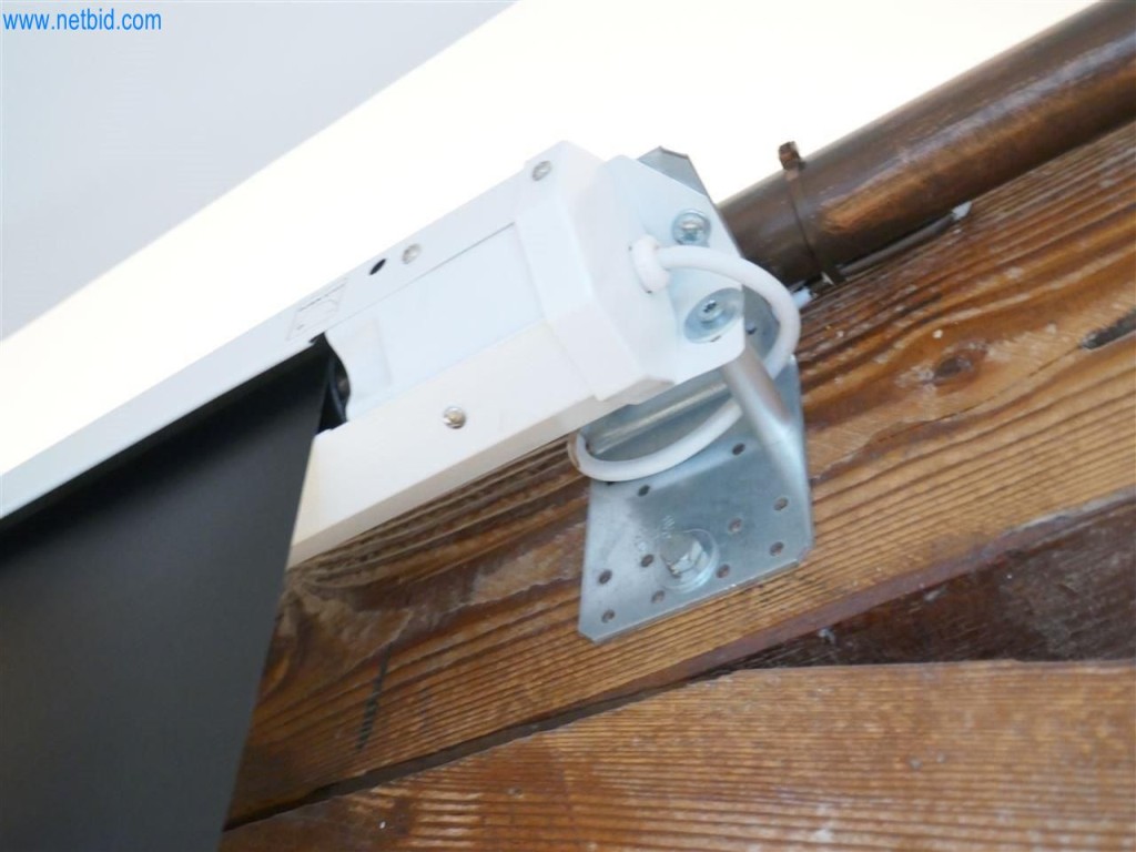 Equipamiento clínico en buen estado-4